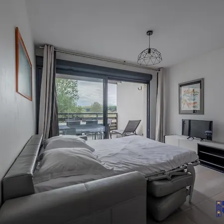 Le Backspin - Moderne Avec Terrasse سان سيبريان